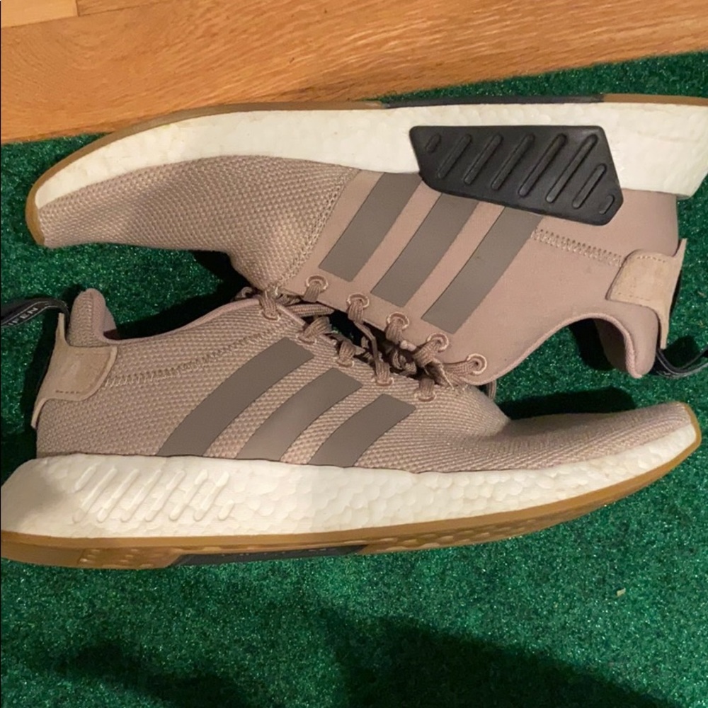 Adidas NMD R2